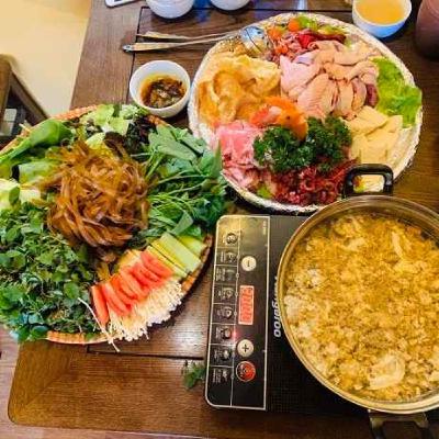 Fresh water crab hot pot