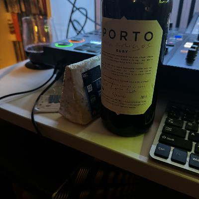 Episode 303: Collins & Collins Port & Stilton Sessions 2025
