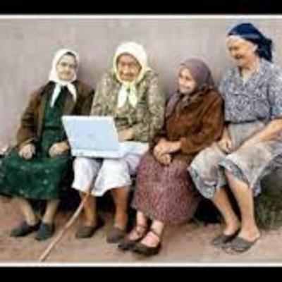 Podcast - "Las viejas chismosas" (by Josefa V, Antonia D, David A, Diego S) Podcast - "Las viejas chismosas" (by Josefa V, Antonia D, David A, Diego S)