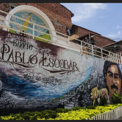 Grandes misterios de la Historia T6: El último vuelo de Amelia Earhart · La muerte y la fortuna de Pablo Escobar