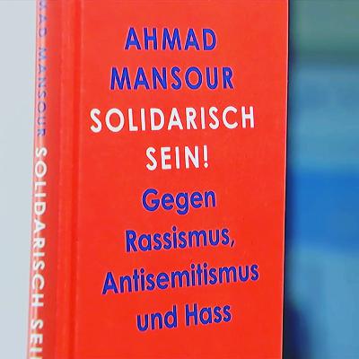 Buchvorstellung : Solidarisch sein!
Gegen Rassismus, Antisemitismus und Hass. Moderation: Ingo Kahle Buchvorstellung : Solidarisch sein!
Gegen Rassismus, Antisemitismus und Hass. Moderation: Ingo Kahle