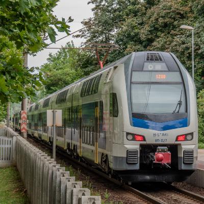Emma leolvassa a QR-kódot az Alföld Expresszről | 2025. évi 3. adás