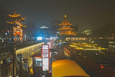 六朝金粉地，金陵帝王州 - 南京印象