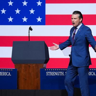 Tús Áite: Trump & Hegseth