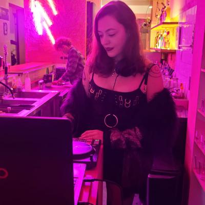 Hollow Knight deixa o cara muito mais perdido; Silksong + pula-pula + rápido,