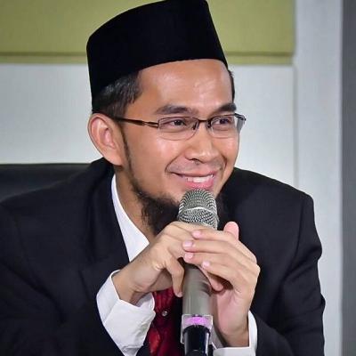 KEUTAMAAN PENGHAFAL AL QURAN - Ust Adi Hidayat