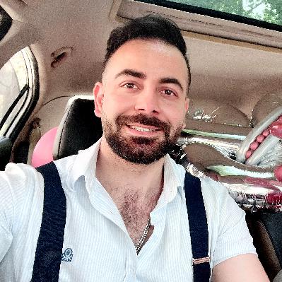 تمساحی بیرون نیست! تمساحی بیرون نیست!