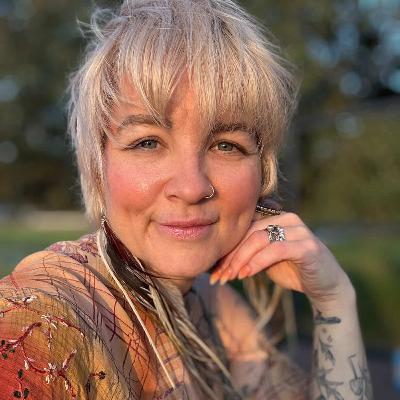 She Built a Life on the Road — While Healing in Public | Jenn Bethune @JennuinelyBeing She Built a Life on the Road — While Healing in Public | Jenn Bethune @JennuinelyBeing