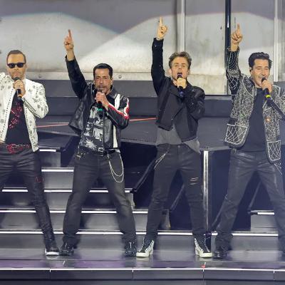 NEW KIDS ON THE BLOCK STILL HAVE THE ‘RIGHT STUFF’ AFTER ALL THESE YEARS: 5 BEST MOMENTS FROM NIGHT NEW KIDS ON THE BLOCK STILL HAVE THE ‘RIGHT STUFF’ AFTER ALL THESE YEARS: 5 BEST MOMENTS FROM NIGHT