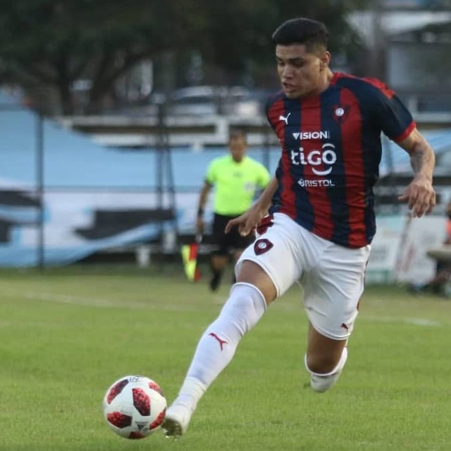 ⚽Claudio Aquino,convierte el gol de la victoria sobre los 45'ST episode artwork