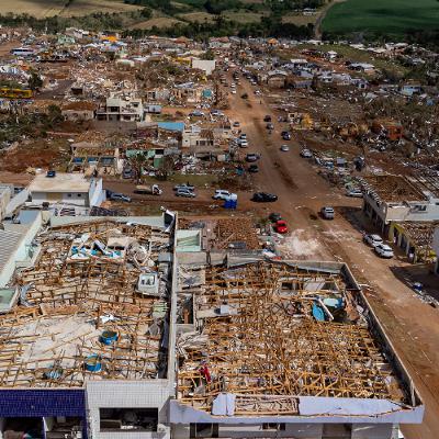 Rio Bonito do Iguaçu segue em reconstrução após tornado devastador