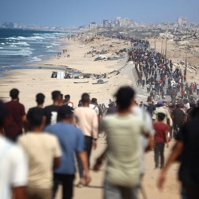 Gazans begin returning home as Israeli forces pull back under ceasefire