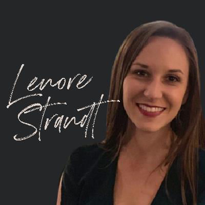 9: Lenore Strandt