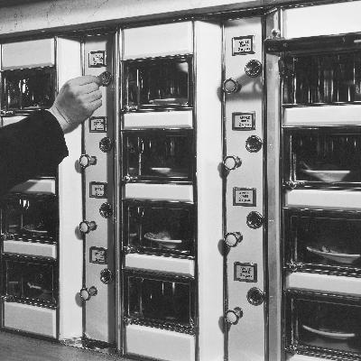 How New York Pioneered the Lunch Hour