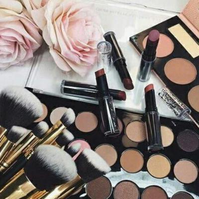 The 9-5 transition to the full time beauty entrepreneur with Natalie Aguirre.