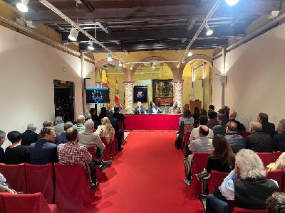 Lorena Orduna ante la reivindicación del ferrocarril entre Huesca y Zaragoza Lorena Orduna ante la reivindicación del ferrocarril entre Huesca y Zaragoza