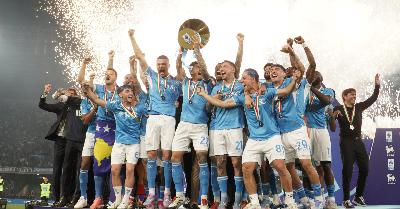Napoli, è tuo! Napoli, è tuo!