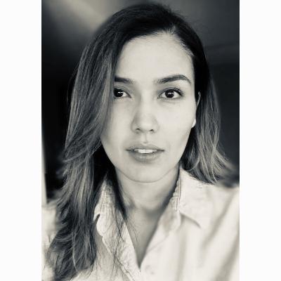 Station Square: Gabriela Borja