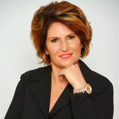 Mesél a kávéház... #93 – Micski Marianna Mesél a kávéház... #93 – Micski Marianna