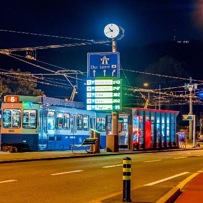 Judith Keller: Die Fragwürdigen. Berührendes Hörspiel über Liebe, Lüge, Alltag, Angst und Freude Judith Keller: Die Fragwürdigen. Berührendes Hörspiel über Liebe, Lüge, Alltag, Angst und Freude