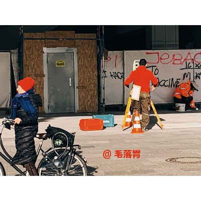 【番外】柏林电影节特辑｜那么我们就要在陌生的街道上踩着滑板车赶场