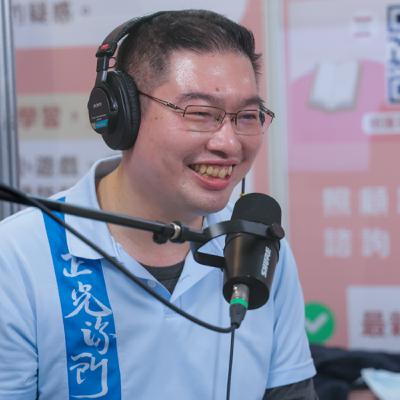 尿液泡泡久久不散怎麼辦？ 內科醫師洪文岳提醒：可能是「蛋白尿」！該做這項檢查了｜元氣醫聲x慢病好日子EP1