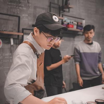 BARISTA ITU HARUS GOODLOOKING !!!