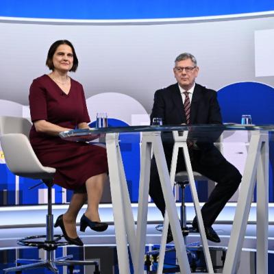 Na telo (22. 2.): Boris Susko (Smer-SD) a Mária Kolíková (SaS) Na telo (22. 2.): Boris Susko (Smer-SD) a Mária Kolíková (SaS)