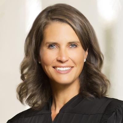 S7 E4: Approaching the Bench