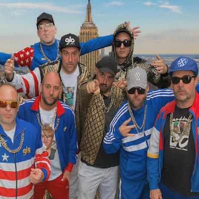 GLC: American Chaos, Poo Bags & Robbie Williams