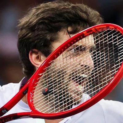 Gilles Simon : Le TENNIS, ce SPORT qui rend FOU (Rediff) Gilles Simon : Le TENNIS, ce SPORT qui rend FOU (Rediff)
