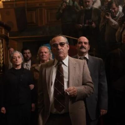 13x01 - Tot és política, amb Laura Martínez i Violeta Peraita