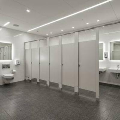 The Great Italian Toilet Hunt