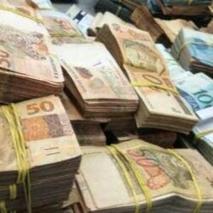 006 - focos e dinheiro 006 - focos e dinheiro