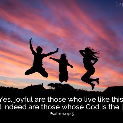 (廣、繁) 天天「靈」 聽👂🏻🕊 2025年12月23日(二) ✨詩篇 144:1-15 祝福、力量源於神✨