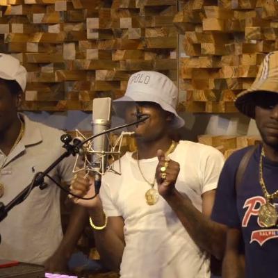 Yung Bredda - Ambiance (Aidonia - Tip Pun Yuh Toe Riddim) Yung Bredda - Ambiance (Aidonia - Tip Pun Yuh Toe Riddim)