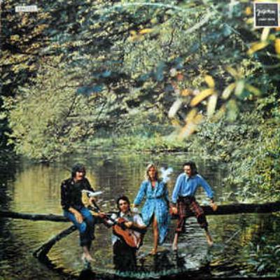 La Taberna Musical - WINGS & WILD LIFE