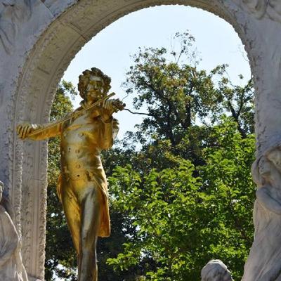 Tras los pasos de Johann Strauss, el Rey del vals, en Viena – Las sandalias de Ulises 34 Tras los pasos de Johann Strauss, el Rey del vals, en Viena – Las sandalias de Ulises 34