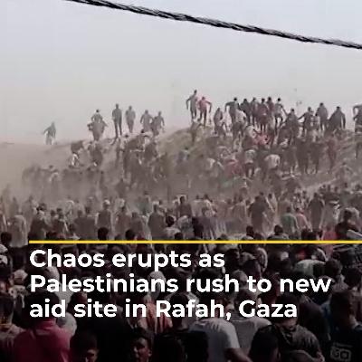 Chaos erupts as Palestinians rush to aid site after months of blockade | AJ #shorts
