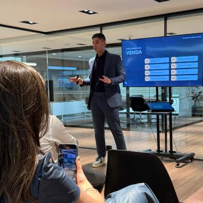 Rodrigo Rasina #104 | Cliente da estrutura analítica: Como identificar e vender para ele. Rodrigo Rasina #104 | Cliente da estrutura analítica: Como identificar e vender para ele.