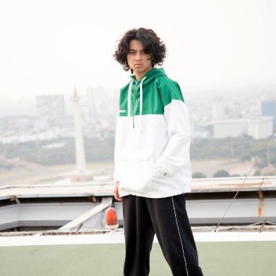 Ngomongin Gaya OOTD Sehari-hari Bareng Bastian Steel Ngomongin Gaya OOTD Sehari-hari Bareng Bastian Steel