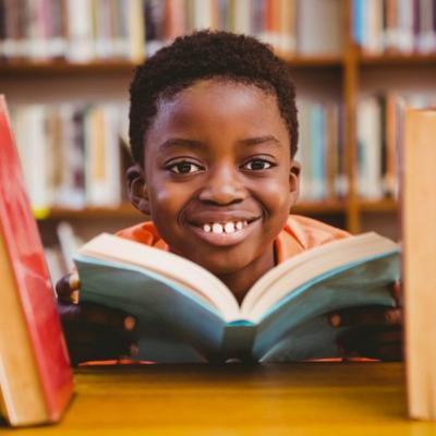 Zoneando Podcast #373 - Como o Brasil Mata Seus Leitores, Livros e Livrarias?