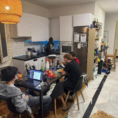"Hay días que en la cocina somos 11": así viven algunos jóvenes en los macro-pisos compartidos "Hay días que en la cocina somos 11": así viven algunos jóvenes en los macro-pisos compartidos