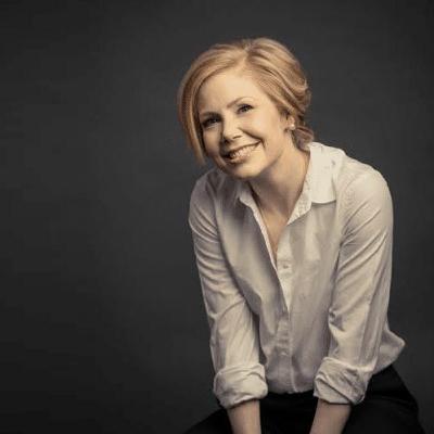 DOCSTALK #13 - The Renaissance Doc - Ellen Derrick, MD - BoxBar Vascular