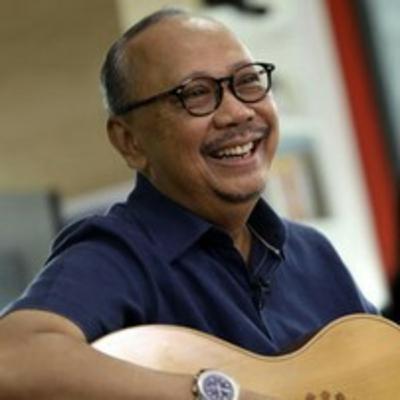 Episode 311 : Sejarah Musisi Indonesia "Ebiet G. Ade"