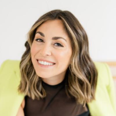 Nicole Culver: Evergreen Sales, Media Skills & a 15-Min. Ritual Built a Powerhouse Brand