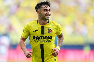 La reacción de Alberto Moleiro a la victoria del Villarreal (0-2): "Estar arriba demuestra que estás trabajando bien" La reacción de Alberto Moleiro a la victoria del Villarreal (0-2): "Estar arriba demuestra que estás trabajando bien"