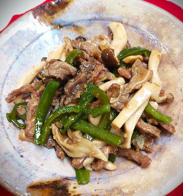 🍁『 秋きのこの青椒肉絲風 』🍄