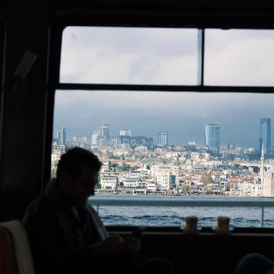 151. 有热爱有恨有未知的前程：请回答2025