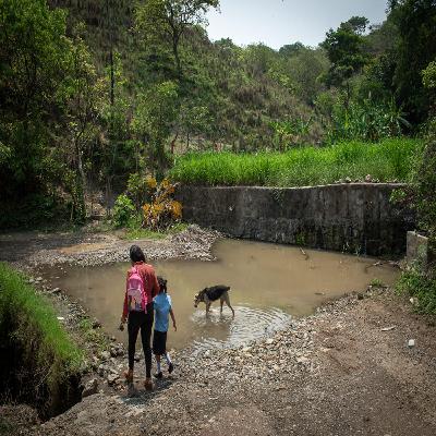 Décadas de promesas y una carretera en abandono